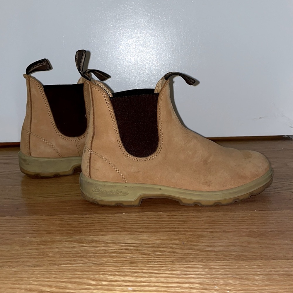 Blundstones